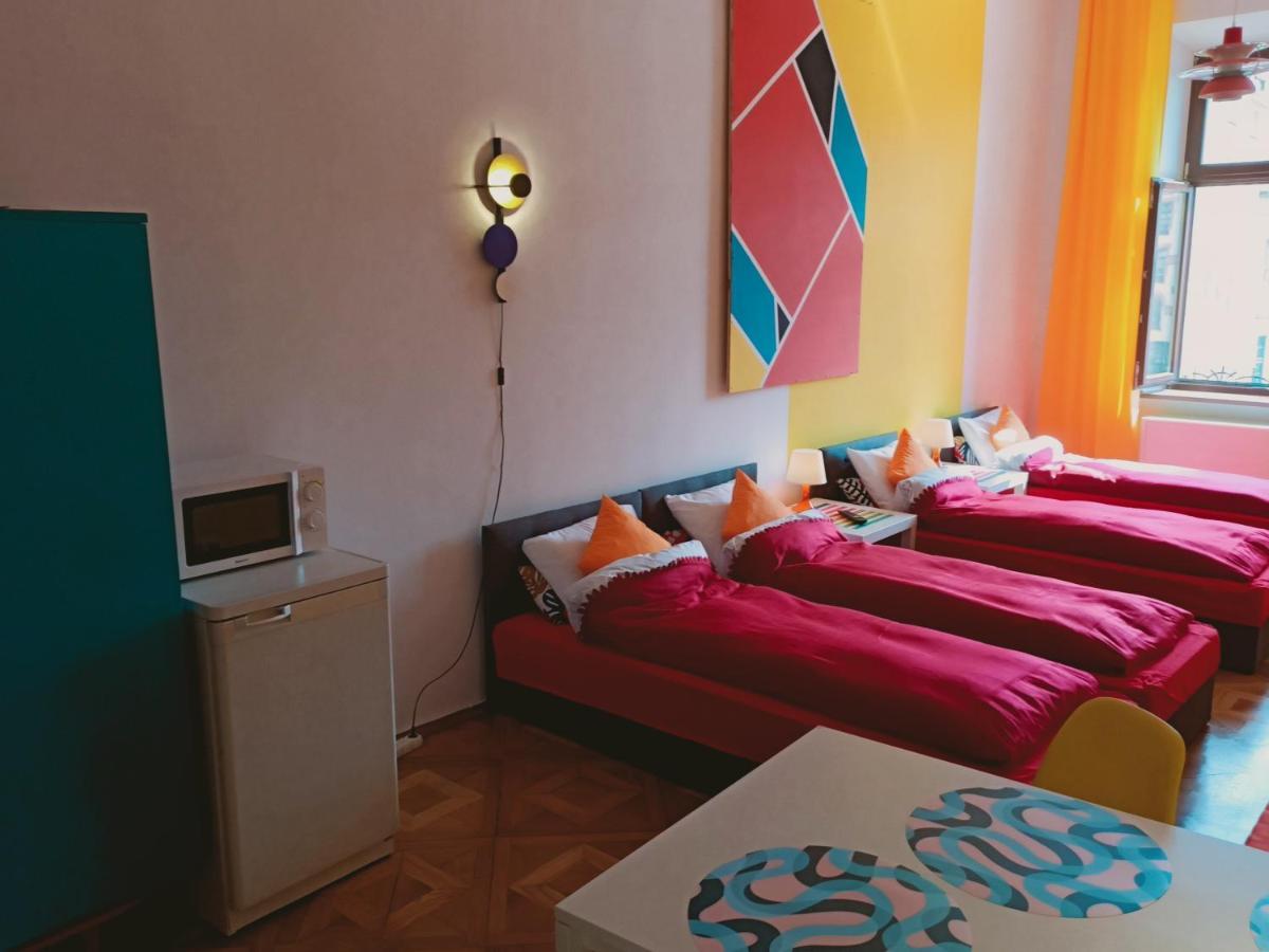 View To The Cracow Basic Apartment Krakow Luaran gambar