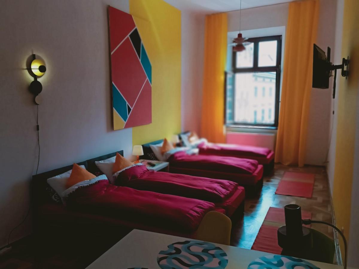 View To The Cracow Basic Apartment Krakow Luaran gambar