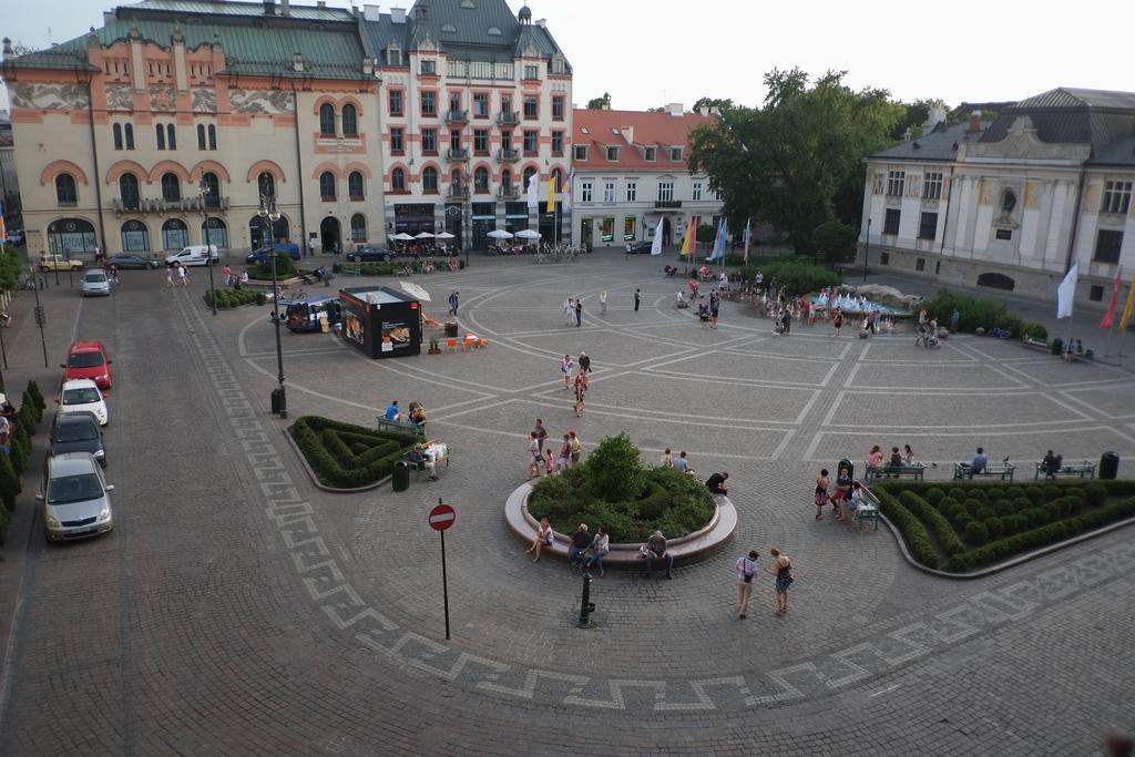 View To The Cracow Basic Apartment Krakow Luaran gambar