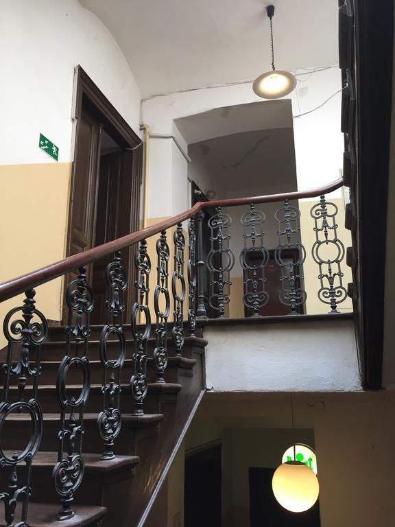 View To The Cracow Basic Apartment Krakow Luaran gambar